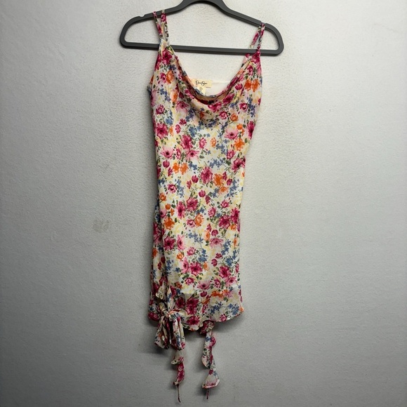 NWT Jessica Simpson Mini Dress Floral M Drape Neck Tie Hem - Picture 1 of 7